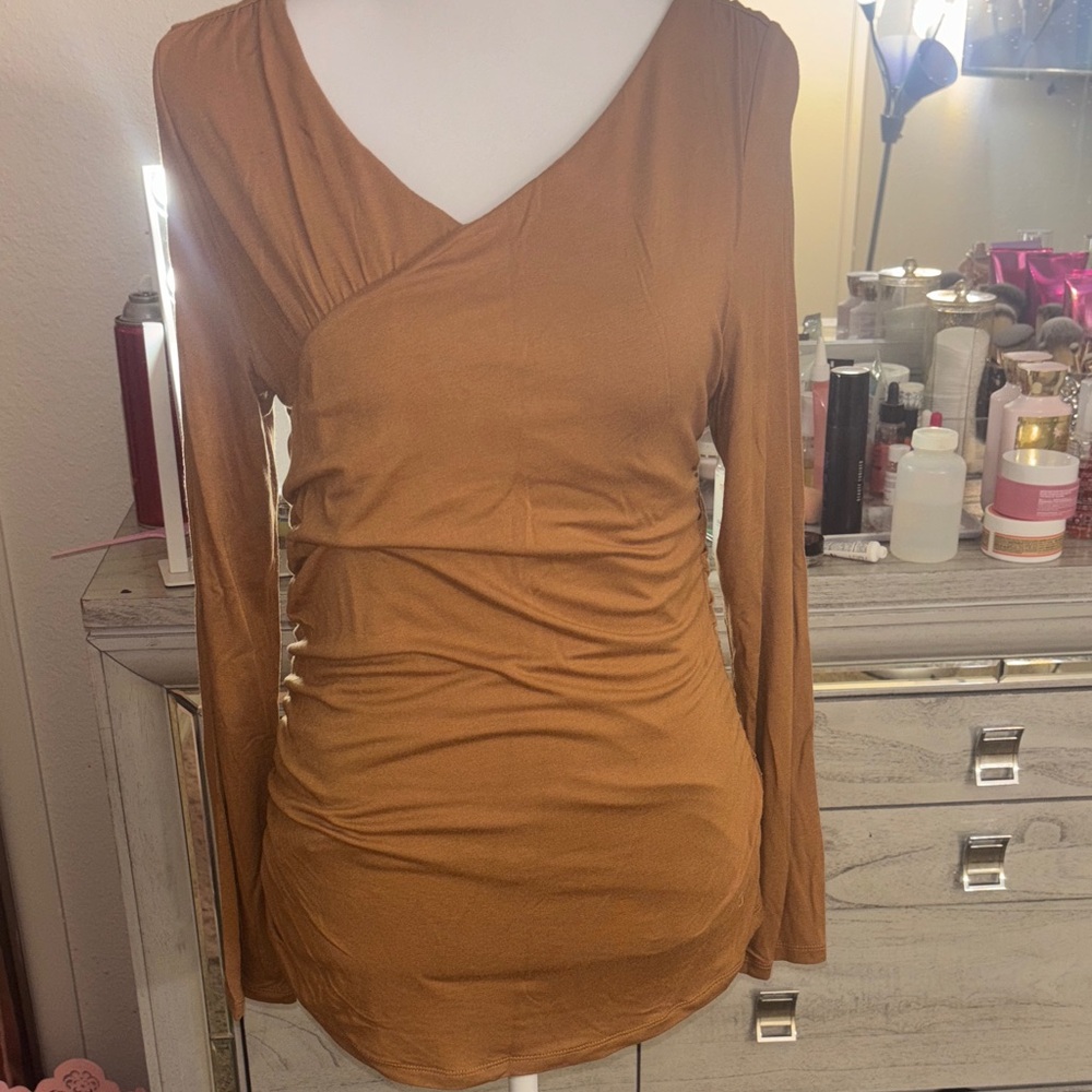 Women's Long Sleeve V-Neck Top - Brown